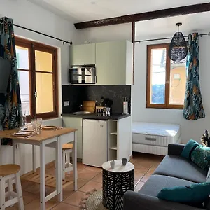 Appartement Beau équipé Dans Le Centre Historique, Biot